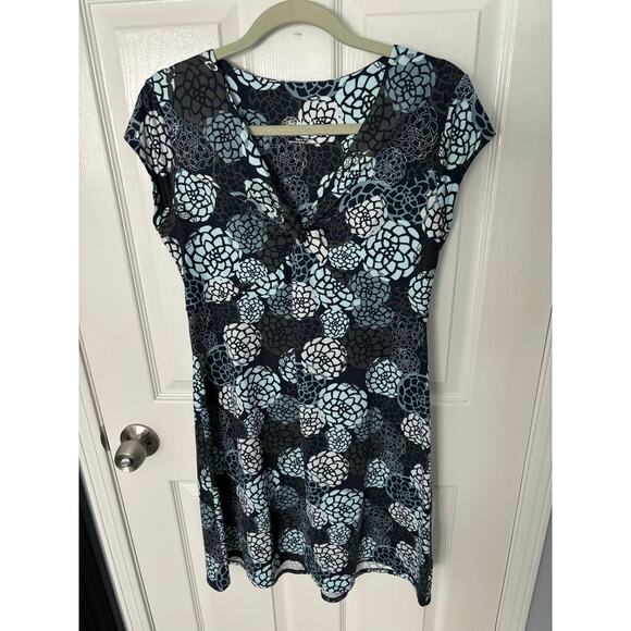 Lola easy breezy floral dress in medium - Picture 1 of 4